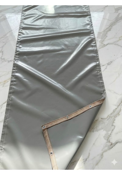 Gri Renk Balkon Brandası - 650 Gr Pvc Polyester - Kuşgözlü Ve Kolon Takviyeli Balkon Demiri Brandası Gri