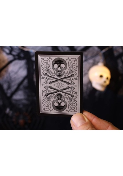 Bicycle Skull Metallic Silver Oyun İskambil Kartı