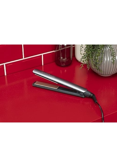Remington S8598 Keratin Protect Akıllı Saç Düzleştirici, Saç Hasarına Karşı 3 Kat Daha Fazla Koruma İçin Patentli Isı Koruma Sensörü, Dijital Ekran, 160-230 C
