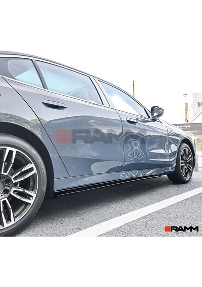 Bmw G60 Yan Marşbiyel Etek Sağ-sol Parlak Siyah