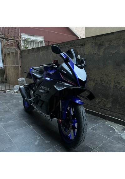 Yamaha Yzf-r25 Ön Kafa Beyaz Sticker Etiket Modeli Üçgen Yarış Desen 1 Adet