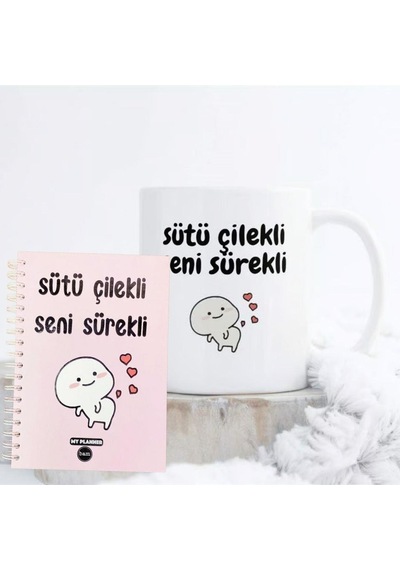 Sütü Çilekli Seni Sürekli Tasarımlı Konuşan Ajanda Ve Kupa Bardak