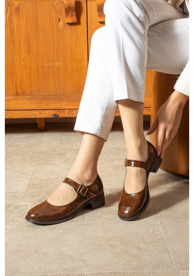 Dabab Shoes Clarıssa Kadın Ortopedik 4 Cm Topuklu Tokalı Yuvarlak Burun Balerin Babet Klasik Ayakkabı Kahverengi