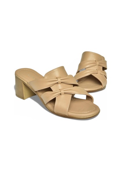 Fox Shoes P555455803 Bej Hakiki Deri Kalın Topuklu Kadın Terlik Bej