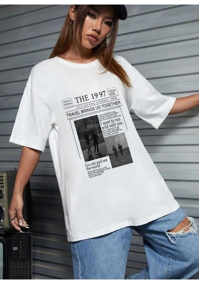 Kozia Outdoors Gazete Baskılı Oversize Unisex O Yaka Basic T-shirt Beyaz