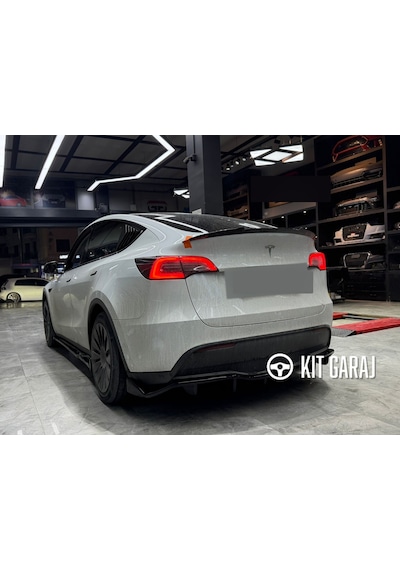 Tesla Model Y Spoiler Plastik Parlak Siyah Boyalı