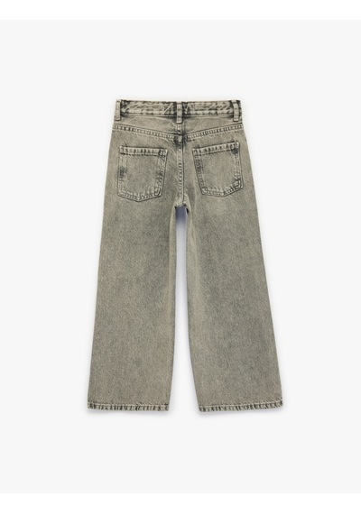 Koton Pamuklu Bol Kalıp Yıpratmalı Pul Detaylı Geniş Paça Denim Pantolon Gri 6skg40089ad Gri Koton Pamuklu Bol Kalıp Yıpratmalı Pul Detaylı Geniş Paça Denim Pantolon Gri 6skg40089ad Gri