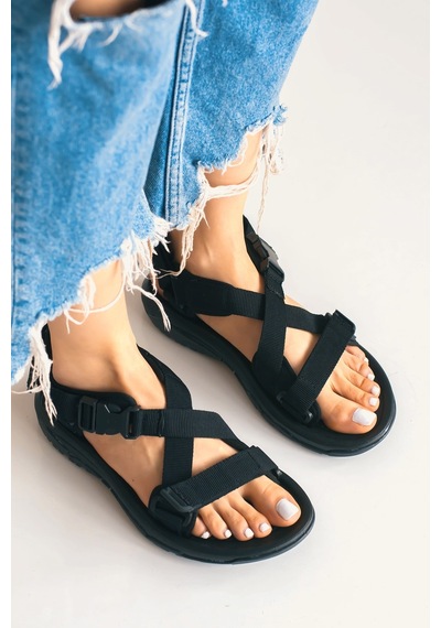 Günlük Unisex Tokalı Sandalet Yastıklı Hafif Tabanlı Çapraz Şerit Outdoor Esnek Ayakkabı 125ç Siyah
