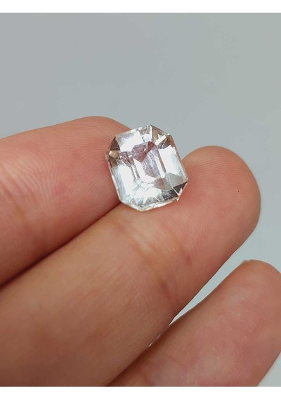 Yasamtohumu Topaz Taşı Baget Kesim Ortalama 5 Karat 55568 Çok Renkli
