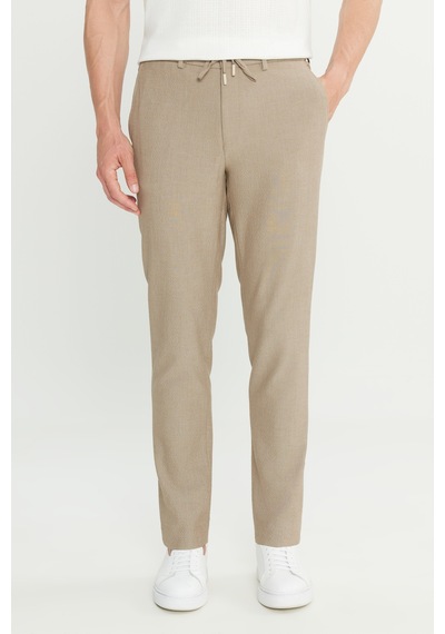 AC&Co / Altınyıldız Classics Erkek Bej Slim Fit Dar Kesim Gofre Desenli Beli Bağlamalı Yan Cepli Travel Casual Pantolon Bej