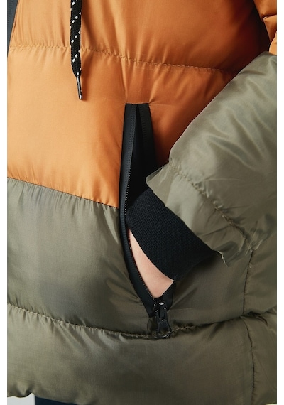 Lela Içi Peluş Astarlı Çıkarılabilir Kapüşonlu Şişme Erkek Çocuk Mont 57611967 Lacivert-Taba-Haki