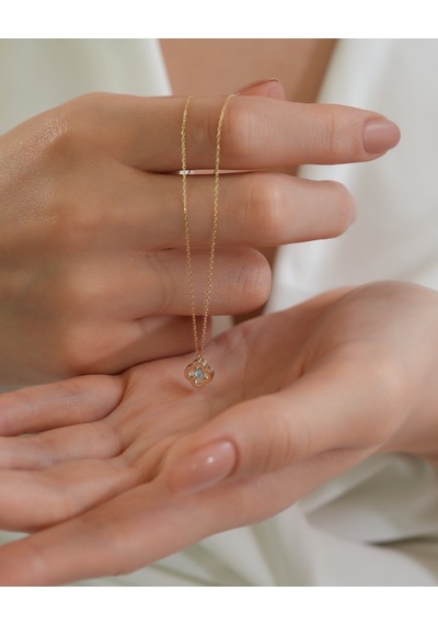 Debora Jewelry 14 Ayar Altın Zirkon Taşlı Yonca Kolye