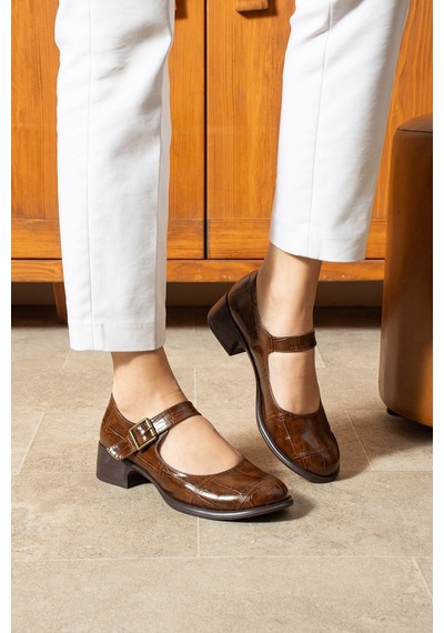 Dabab Shoes Clarıssa Kadın Ortopedik 4 Cm Topuklu Tokalı Yuvarlak Burun Balerin Babet Klasik Ayakkabı Kahverengi