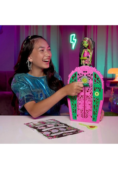 Monster High Gizemli Arkadaşlar Gizemli Bahçe Serisi Hyt75