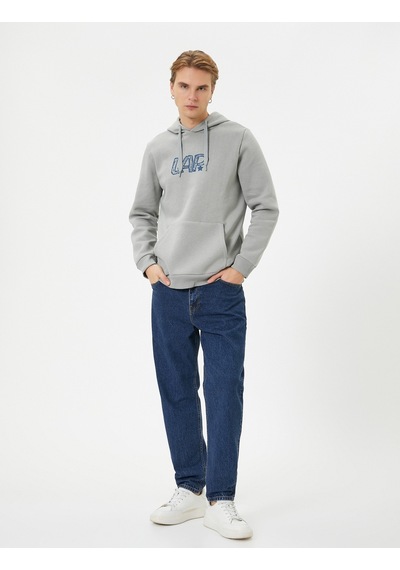 Koton Arkası Baskılı Hoodie Şehir Temalı Kanguru Cep Detaylı Gri 4wam70257mk Gri Koton Arkası Baskılı Hoodie Şehir Temalı Kanguru Cep Detaylı Gri 4wam70257mk Gri