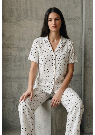 V Yaka Düğmeli Casual Kar Beyaz Pijama Takımı