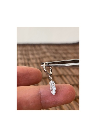 925 Ayar Gümüş Tüy Modeli Sallantılı Gümüş Halka Piercing 8 Mm Gümüş Küpe