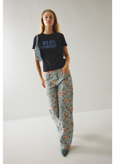 Defacto %100 Pamuk Çiçekli Straıght Fıt Normal Bel Kısa Paça Standart Boy Gabardin Pantolon I9241ax26aube791 Mavi-be791