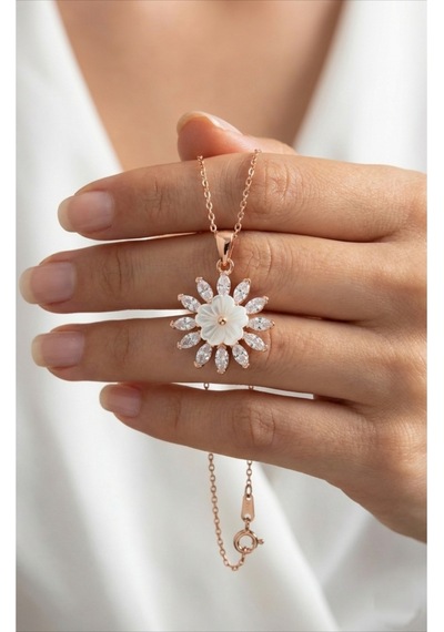 Çekirdekjewelry 925 Ayar Gümüş Manolya Çiçekli Kolye Pembe