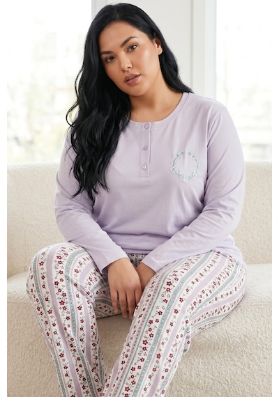 Siyah İnci Nakışlı Düğmeli Pamuklu Likralı Büyük Beden Battal Boy Örme Pijama Takım26240950 Lila Siyah İnci Nakışlı Düğmeli Pamuklu Likralı Büyük Beden Battal Boy Örme Pijama Takım26240950 Lila