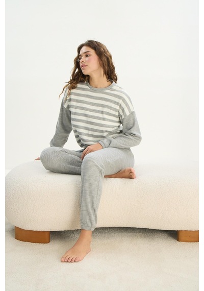 Sevim Kadın Uzun Kol Gri Acrylic Pijama Takım C0t1n1o61 001