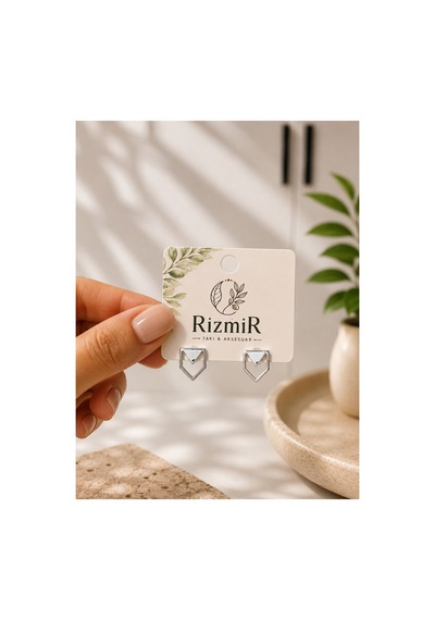 Gümüş Renk Geometrik V Detaylı Minimal Kadın Küpe