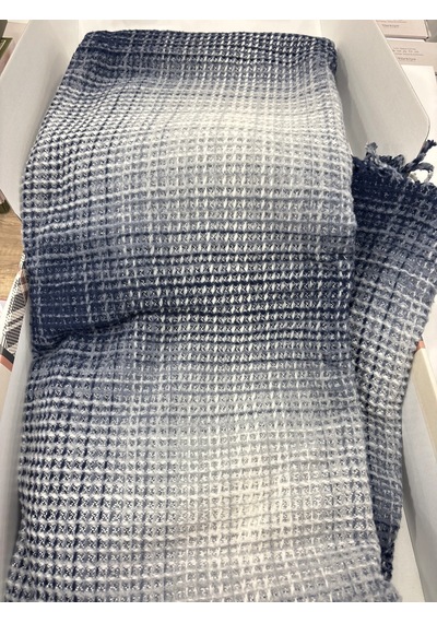 Sesli Comfort Mavi Beyaz Geçişli Skoç Pamuk Örme Battaniye 200x220 Çift Kişilik Battal Diğer