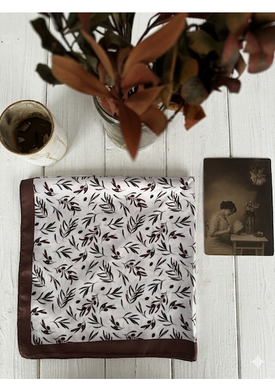 Trend Dokunuş Kadın 50-50 Saten Zeytinli Fular Bandana Beyaz - Kahverengi