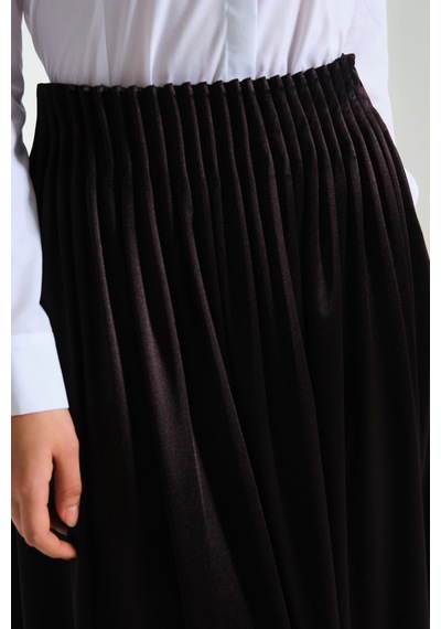 Mizalle Beli Pliseli Krep Siyah Etek Siyah