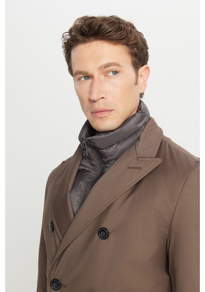 AC&Co / Altınyıldız Classics Erkek Vızon Standart Fit Normal Kesim Geniş Kırlangıç Yaka Yan Cepli Kaban VIZON AC&Co / Altınyıldız Classics Erkek Vızon Standart Fit Normal Kesim Geniş Kırlangıç Yaka Yan Cepli Kaban VIZON