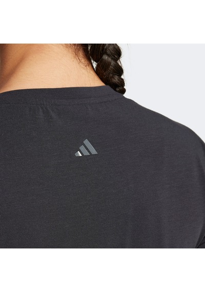 Adidas Classic Kadın Siyah Antrenman T-shirt Is6713 SIYAH Siyah