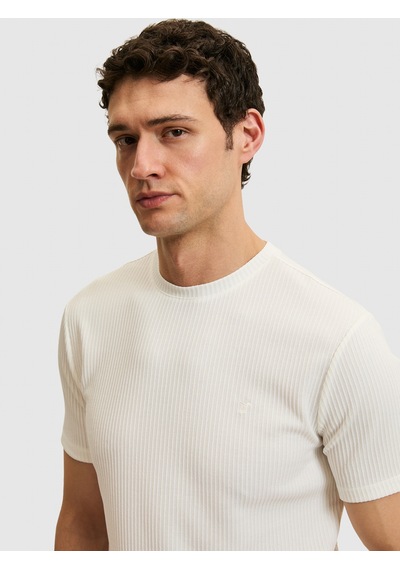 Beyaz Slim Fit Dokulu Bisiklet Yaka T-shirt