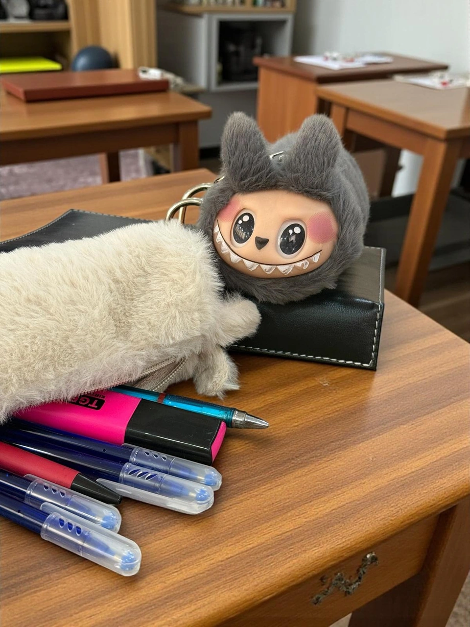 Labubu Anahtarlık Ve Kalemlik Bir Arada Yeni Model Oyuncak Peluş Çok  Renkli