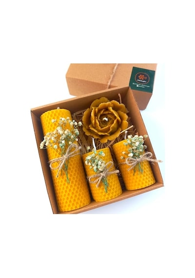 Petekoğlu Balmumu Mum Dekoratif Hediye Kutusu 4 Lü Set Doğal Petek Beeswax Candle Açmış Gül Yeşil Krem Süslemeli Açmış Gül Enerji Sınıfı A 000 Açık Krem