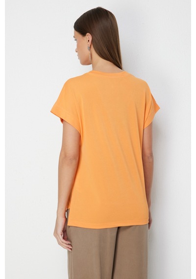 On Kadın V Yaka Parçalı T-shirt 71475 Oranj Turuncu On Kadın V Yaka Parçalı T-shirt 71475 Oranj Turuncu