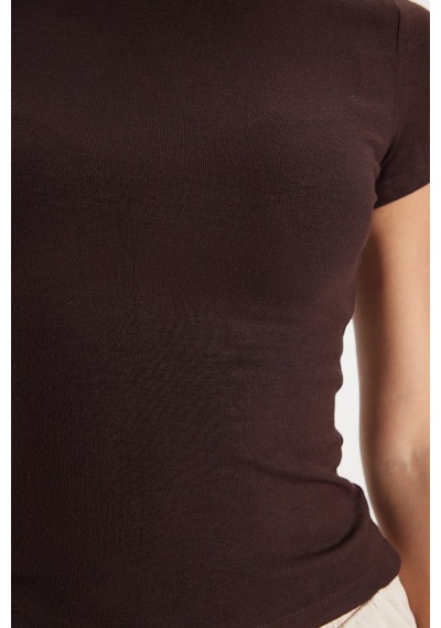 Tudors Kadın Slim Fit Dar Kesim Pamuklu Kısa Kollu Bisiklet Yaka Kahverengi Tişört-50714