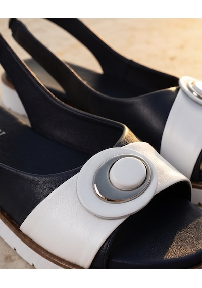 Futsishoes Agate Lacivert Beyaz Hakiki Deri Çift Renk Toka Detaylı Kadın Sandalet Beyaz - Lacivert