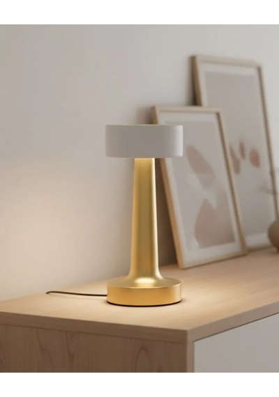 Modern Altın Gövdeli Led Masa Lambası 3 Işık Modlu Standart