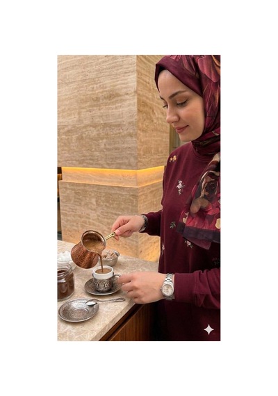 Butik Nakış İşlemeli Tesettür Sweatshirt Bordo Tesettür Sweatshirt Bordo Tesettür Sweatshirt Butik Nakış İşlemeli Tesettür Sweatshirt Bordo Tesettür Sweatshirt Bordo Tesettür Sweatshirt