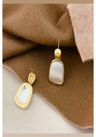 Kadın Küpe İthal Özel Seri Kare Sedef Model Altın Çerçeve Kararmaz Küpe Altın