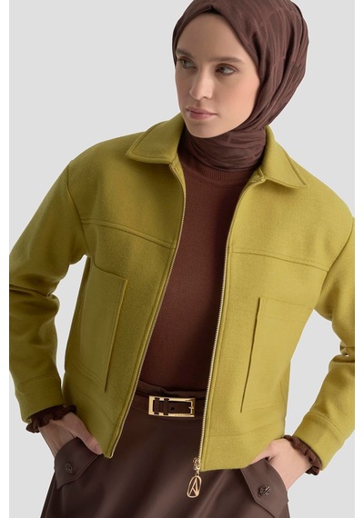 Armine Trend Boydan Fermuarlı Cep Detaylı Kısa Ceket Asit 25kt517