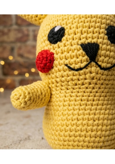 Pokemon Pikachu Amigurumi Örgü Oyuncak - Anime Hediyelik Figür 20 Cm