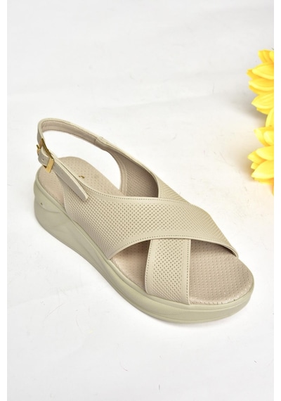 Fox Shoes S713030709 Bej Çapraz Bantlı Kadın Sandalet Bej
