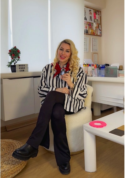 Modaonna Siyah Çizgili Beyaz Oversize Gömlek