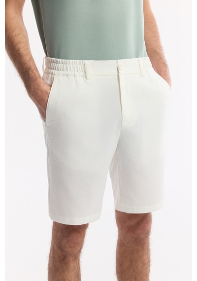 Avva Erkek Beyaz Yanı Lastikli Gofreli Bi-stretch Slim Fit Chino Şort A51y3730