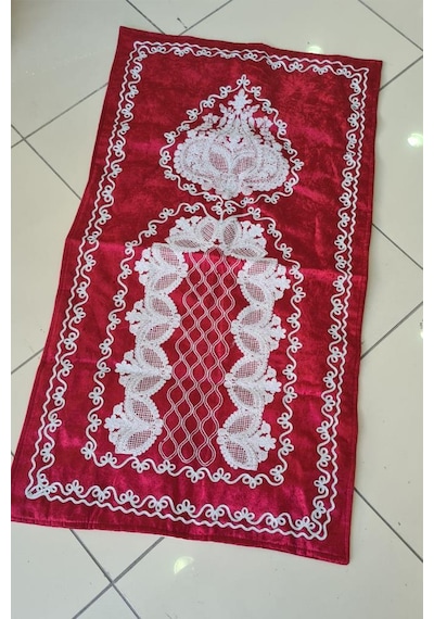 Verna Süzene İşlemeli Kadife Seccade Kırmızı Kırmızı