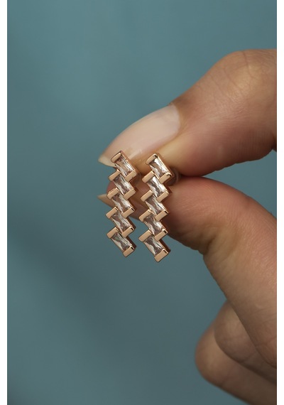 Rose Kaplama Baget Taşlı Asimetrik Sıralı Kadın Küpe Rose Gold