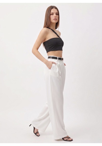 Vaura Çapraz Askılı Minimalist Crop Top Bluz siyah