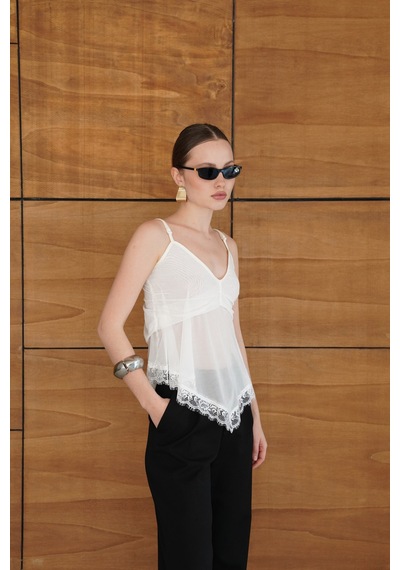 Verymoda D 2979 Askılı Dantel Detaylı Tül Bluz - D2979 Krem