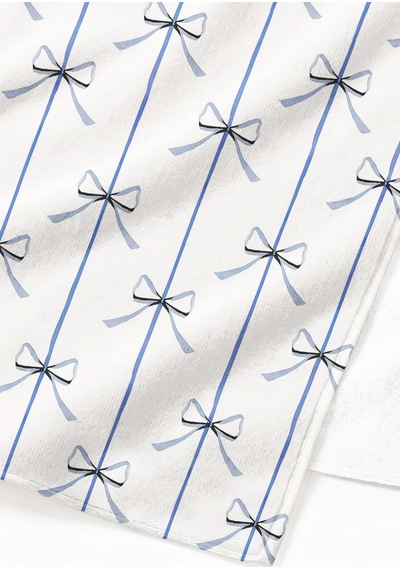 Fiyonklu Çizgili Şık Plaj Havlusu - Minimalist Mavi Beyaz Havuz Deniz Hızlı Kuruyan Mikrofiber Havlu Berrak Armut